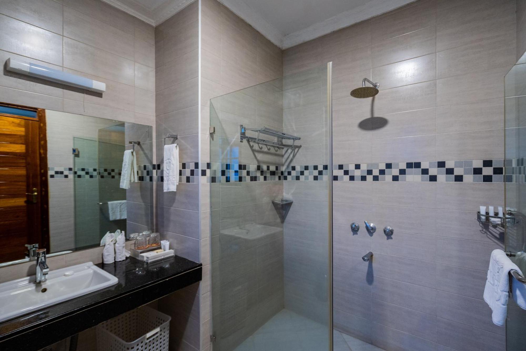 Ciala Resort Hotels In Кісуму Екстер'єр фото