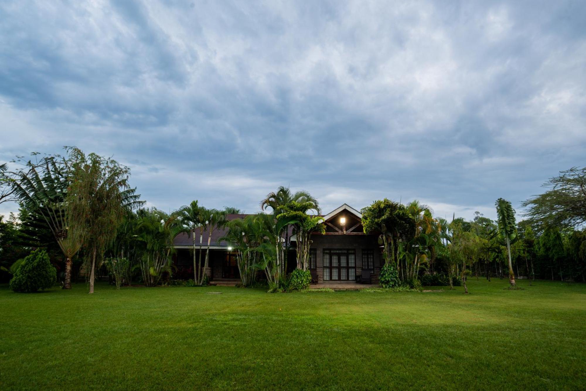 Ciala Resort Hotels In Кісуму Екстер'єр фото