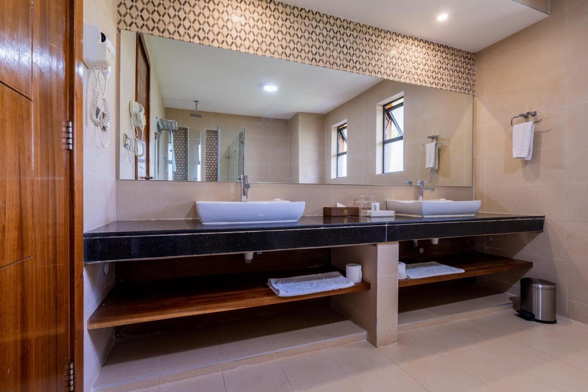 Ciala Resort Hotels In Кісуму Екстер'єр фото